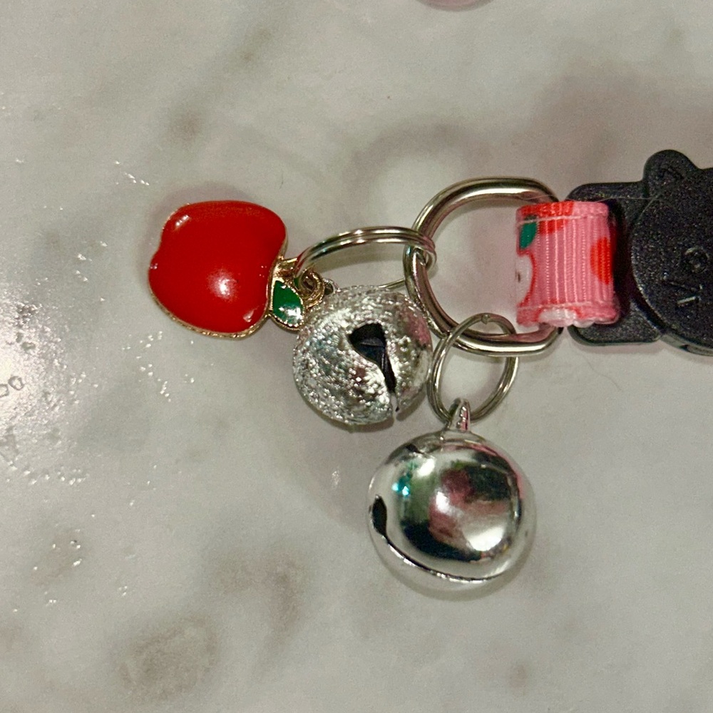 NWOT PINK CAT COLLARS WITH CHARMS AND BELLS STRAWBERRY APPLE WATERMELON - Picture 3 of 5